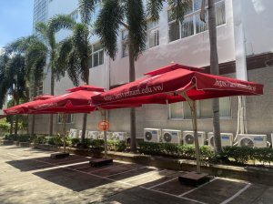 Dự Án Giao Hàng, Lắp Đặt  Dù Lệch Tâm Vuông 3x3m Hai Tầng và Dù Tròn Đúng Tâm 3m Cho Trường Quốc Tế Canada Tại Phú Mỹ Hưng, Quận 7