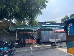 Giao hàng và lắp đặt dù cho Công ty Cổ phần Xe khách Phương Trang (FUTA Bus Lines)